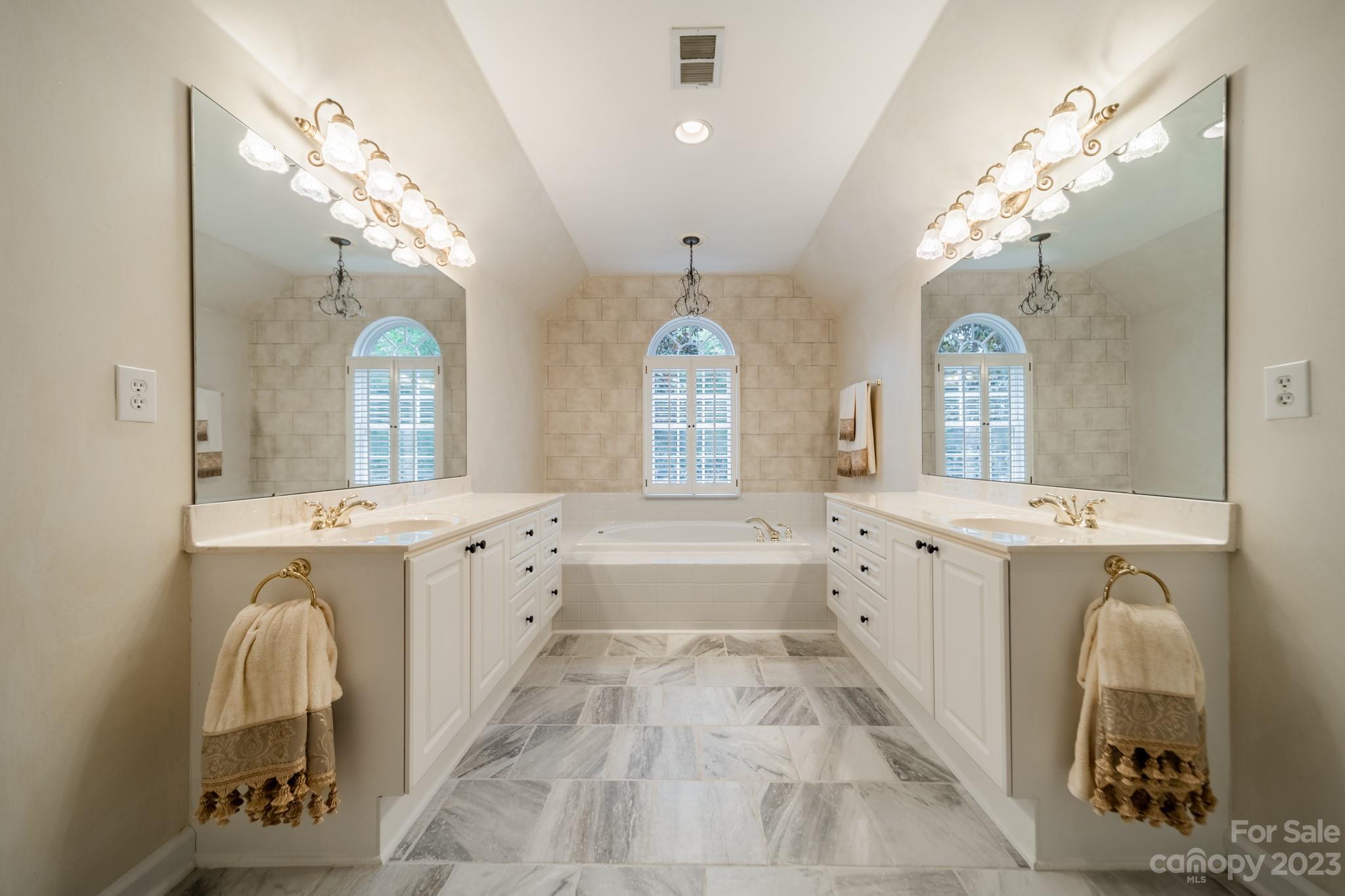 136 Lockerbie Lane Mooresville NC 28115