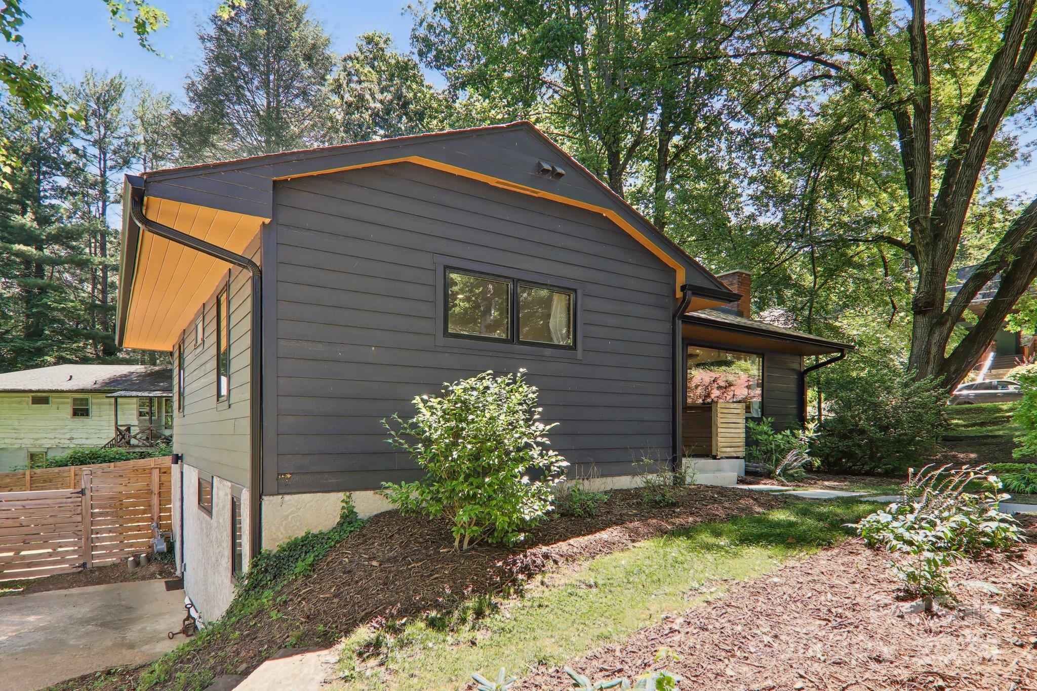 1 Melbourne Place Asheville NC 28801