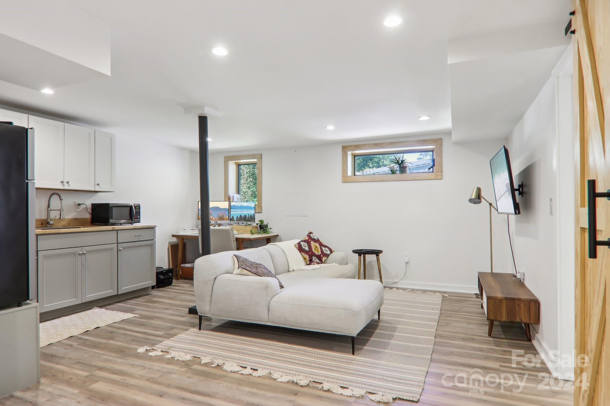 1 Melbourne Place Asheville NC 28801