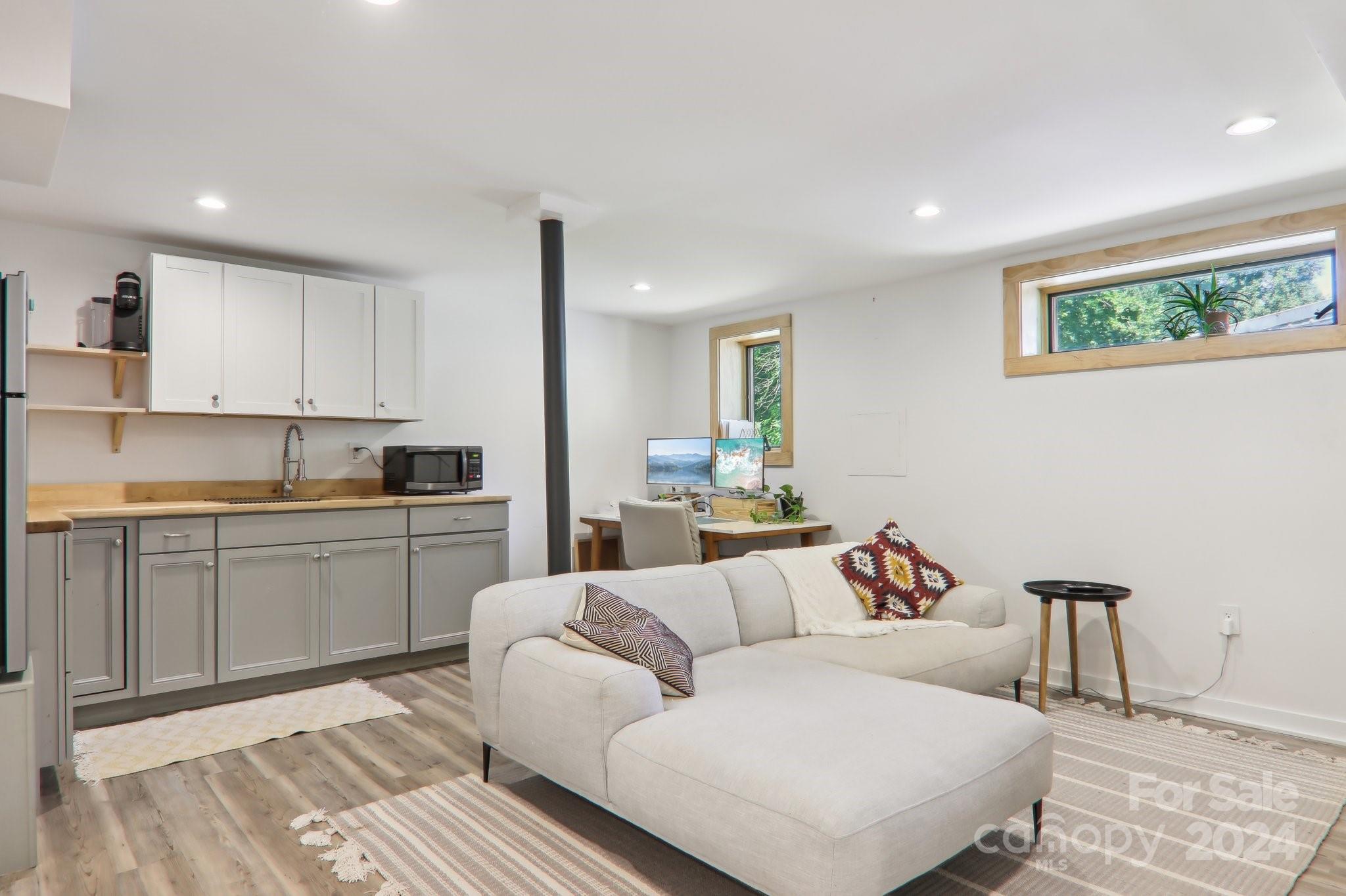 1 Melbourne Place Asheville NC 28801