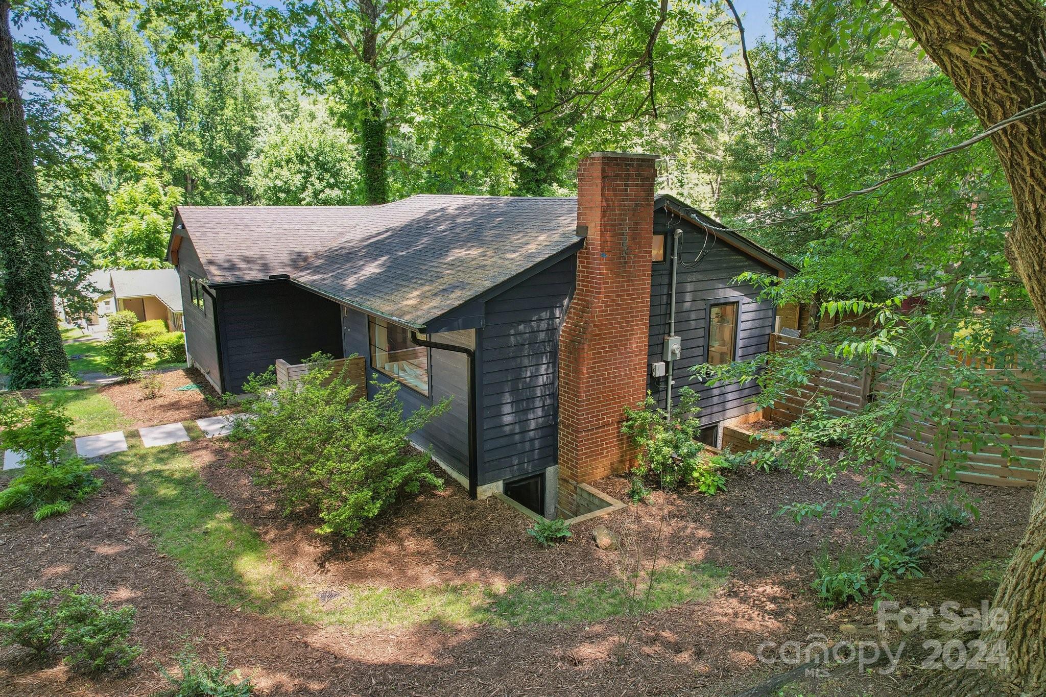 1 Melbourne Place Asheville NC 28801