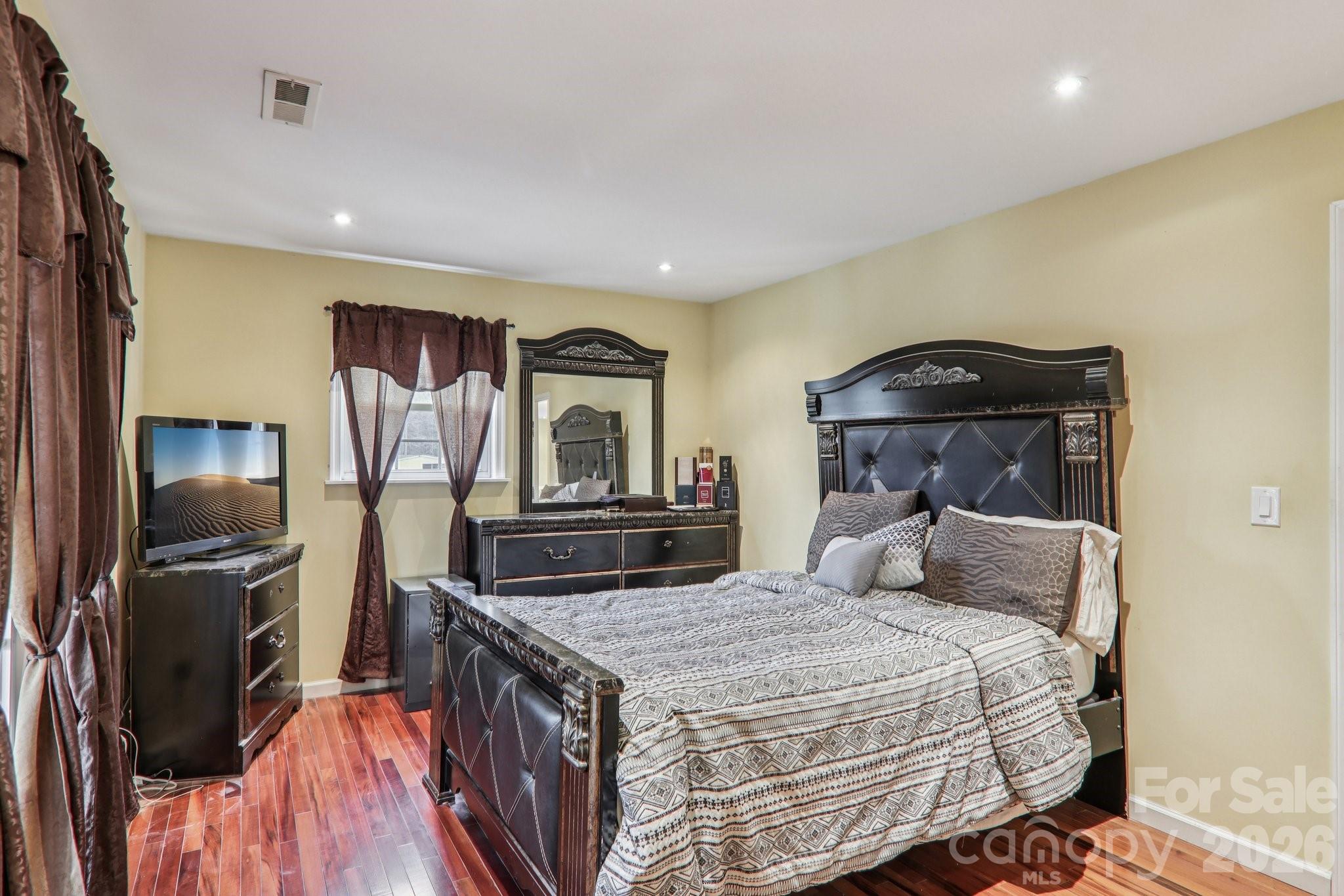 5 Granite Drive Hendersonville NC 28792