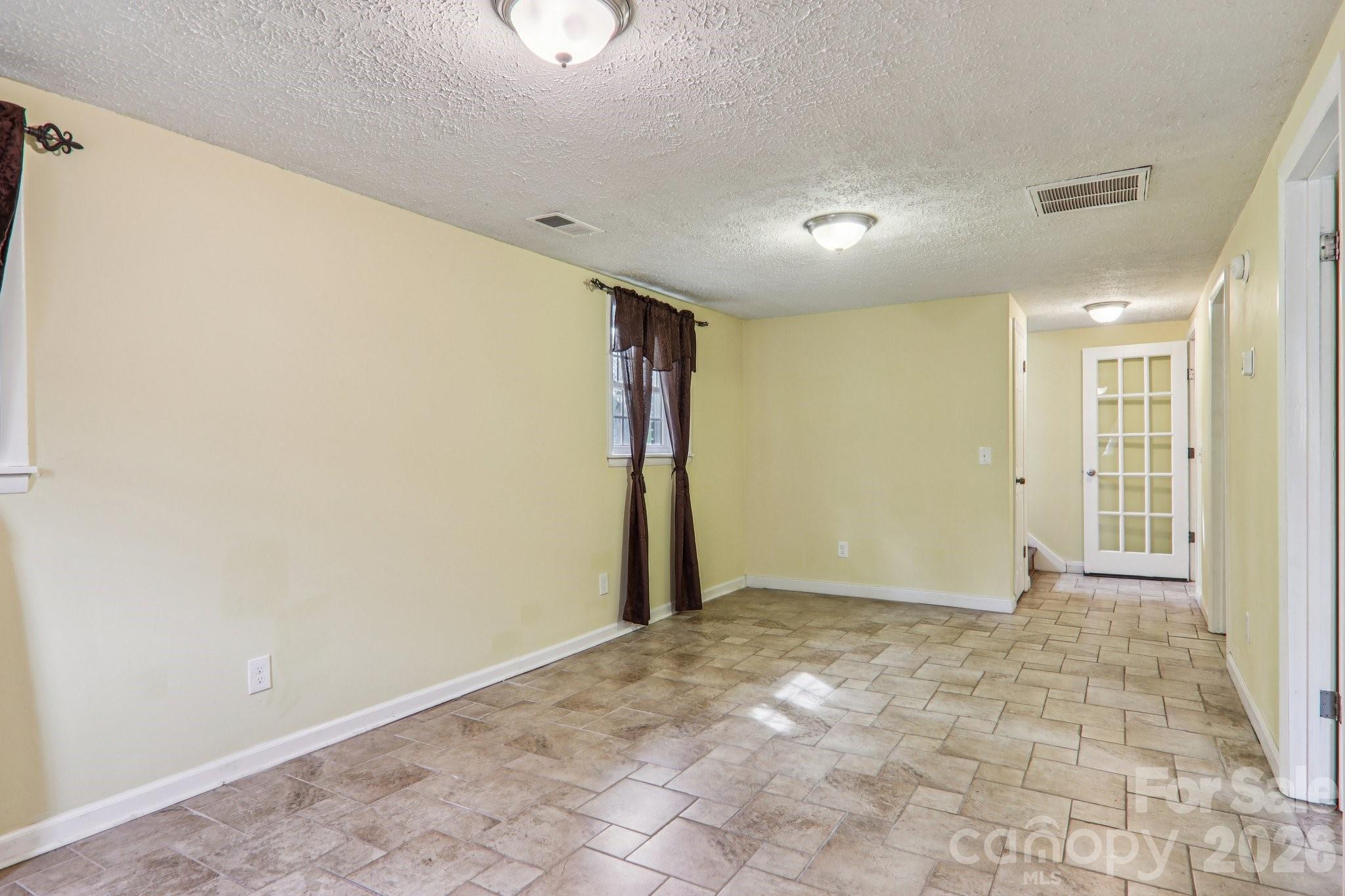 5 Granite Drive Hendersonville NC 28792