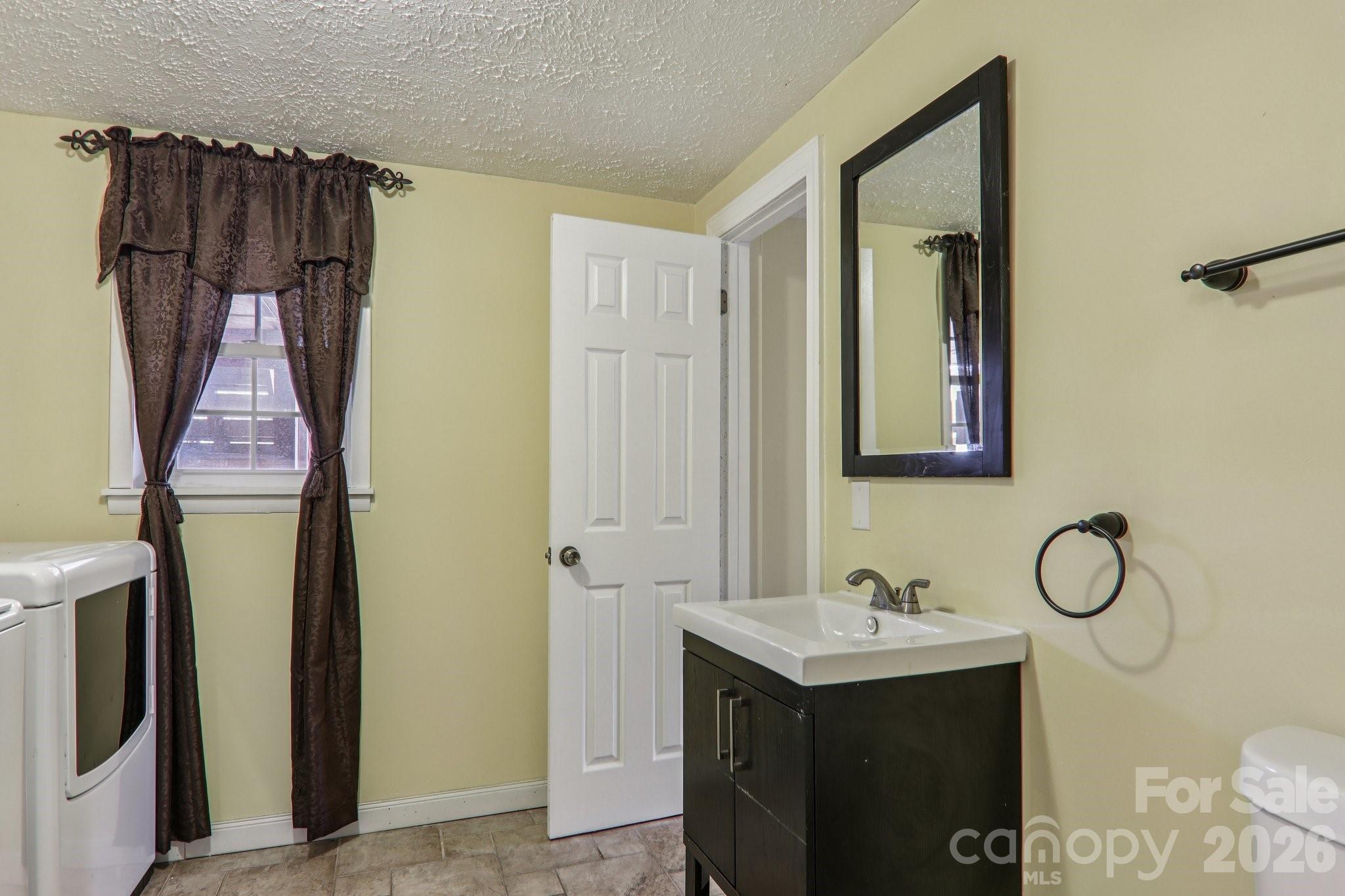 5 Granite Drive Hendersonville NC 28792