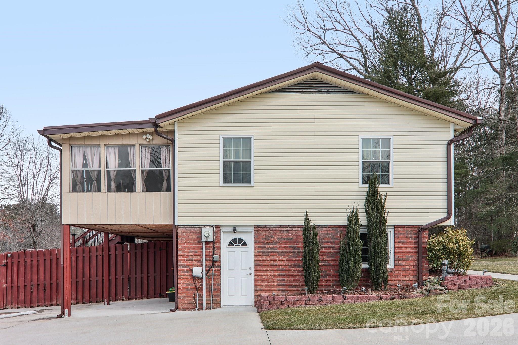 5 Granite Drive Hendersonville NC 28792