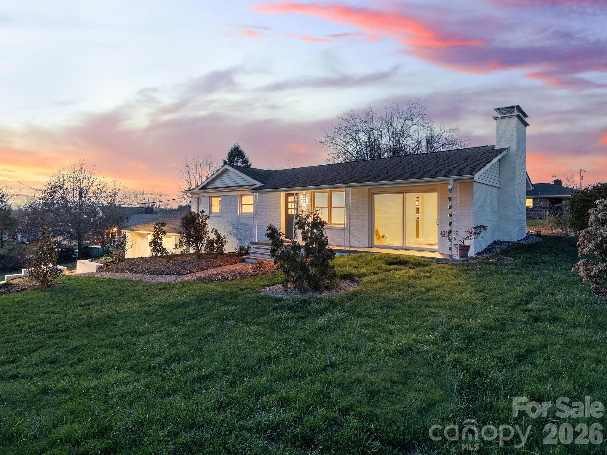 11 Clinton Street Weaverville NC 28787