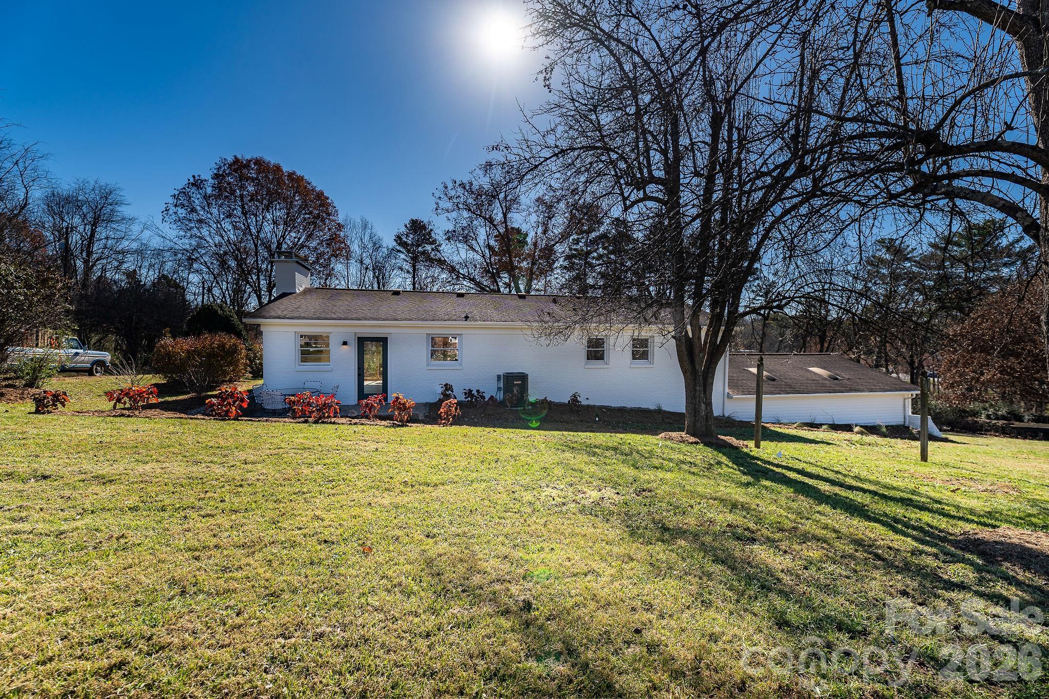 11 Clinton Street Weaverville NC 28787