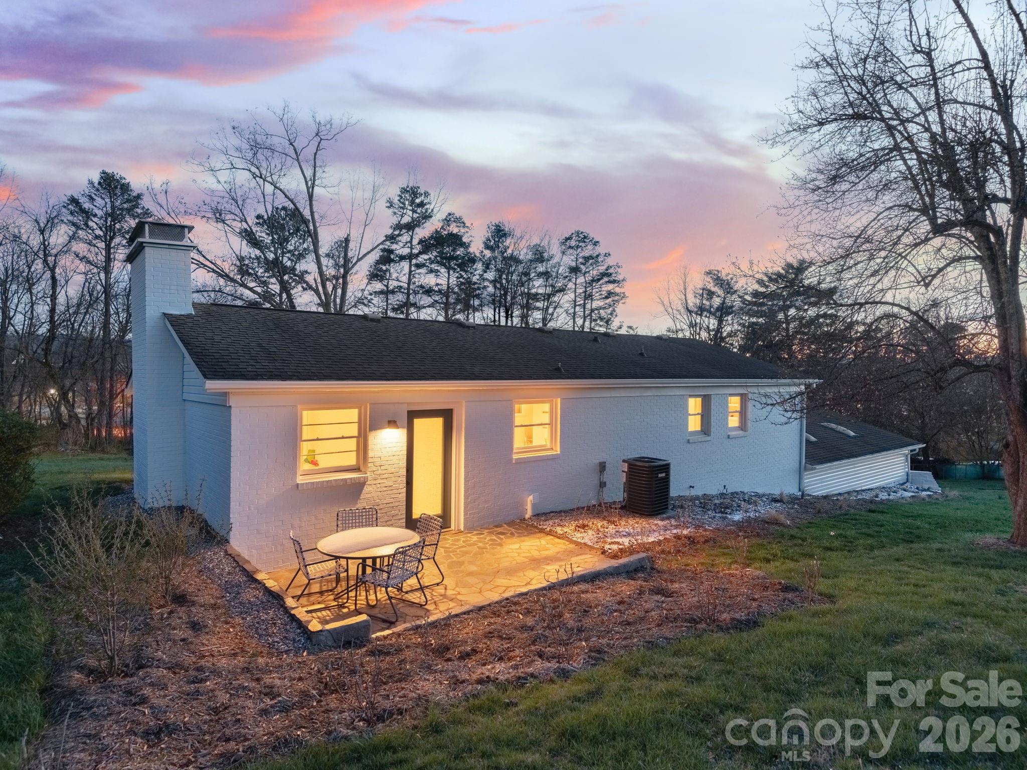 11 Clinton Street Weaverville NC 28787