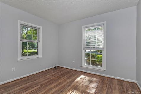6422 Pineburr Road Charlotte NC 28211