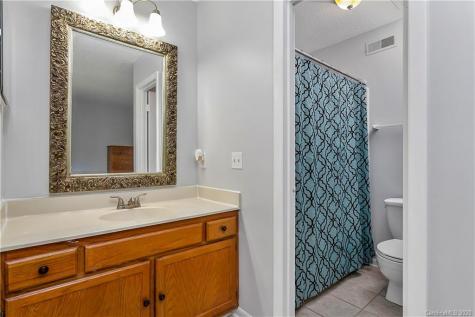 6422 Pineburr Road Charlotte NC 28211