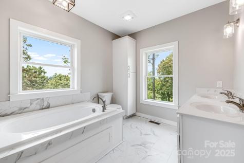 338 Espen Ridge Asheville NC 28804