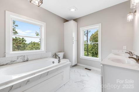 338 Espen Ridge Asheville NC 28804