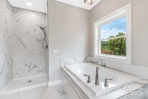 338 Espen Ridge Asheville NC 28804