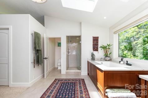 29 Gardner Lane Asheville NC 28803