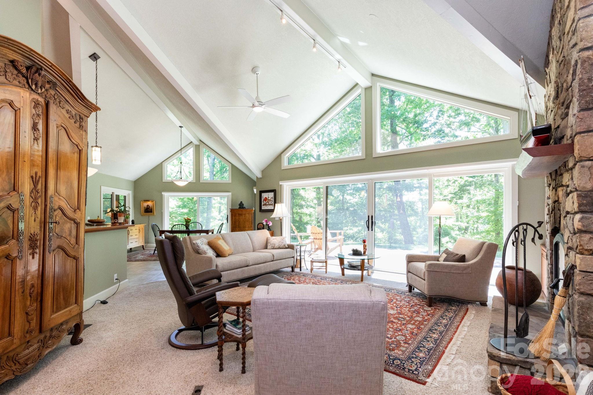 29 Gardner Lane Asheville NC 28803