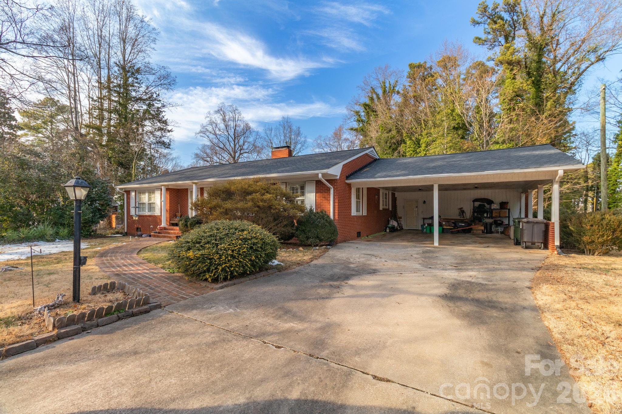 305 Hilltop Drive Lexington NC 27292