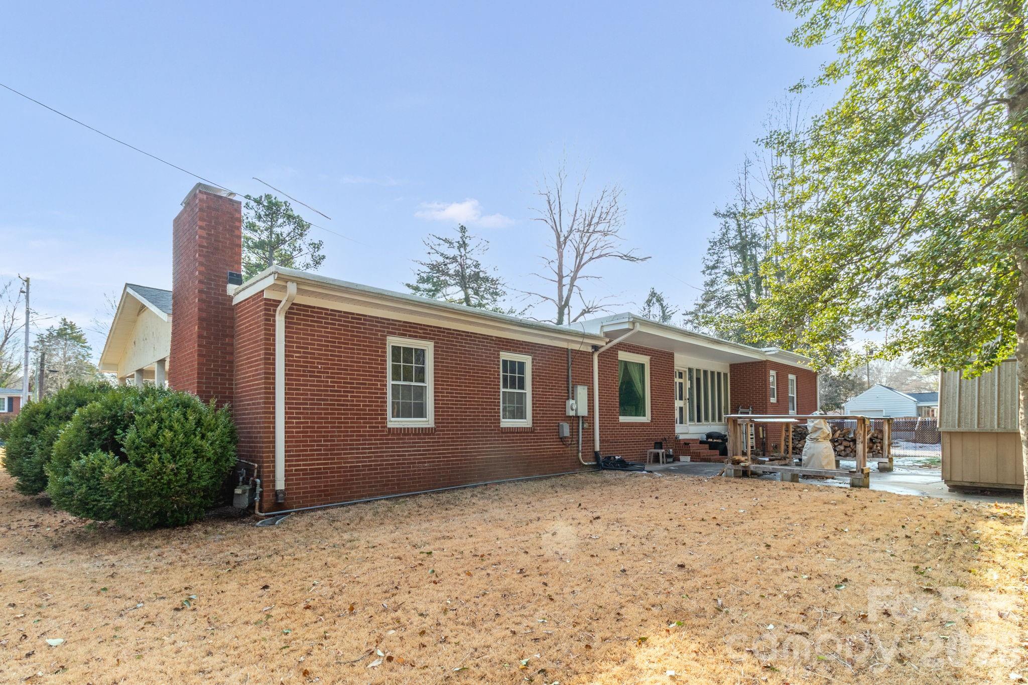 305 Hilltop Drive Lexington NC 27292