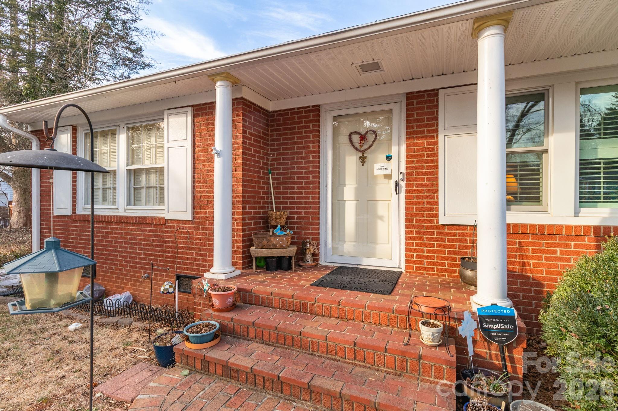 305 Hilltop Drive Lexington NC 27292