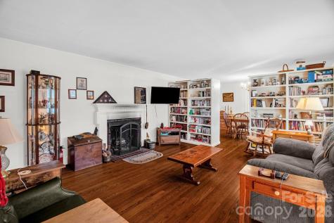 305 Hilltop Drive Lexington NC 27292