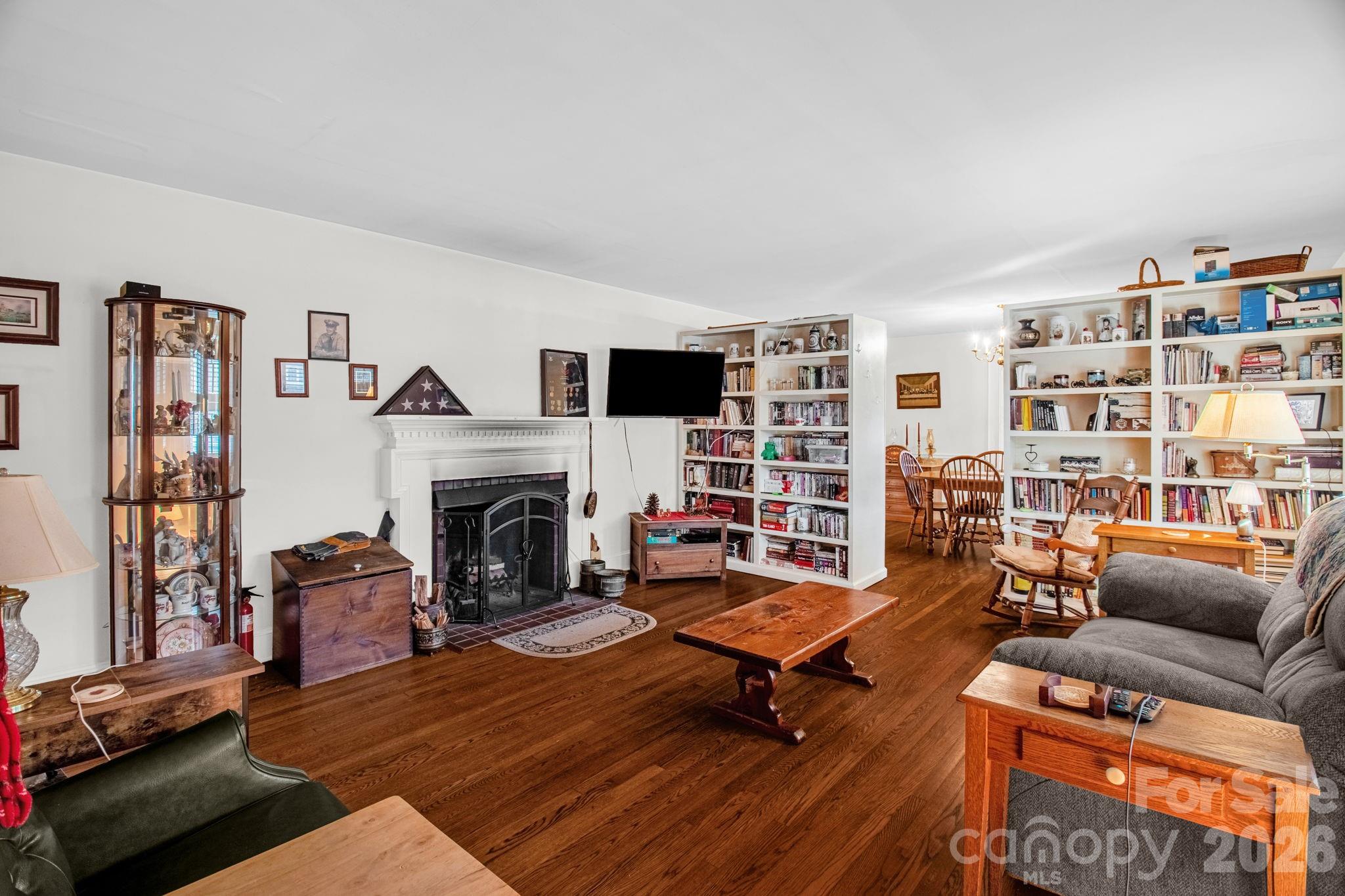 305 Hilltop Drive Lexington NC 27292