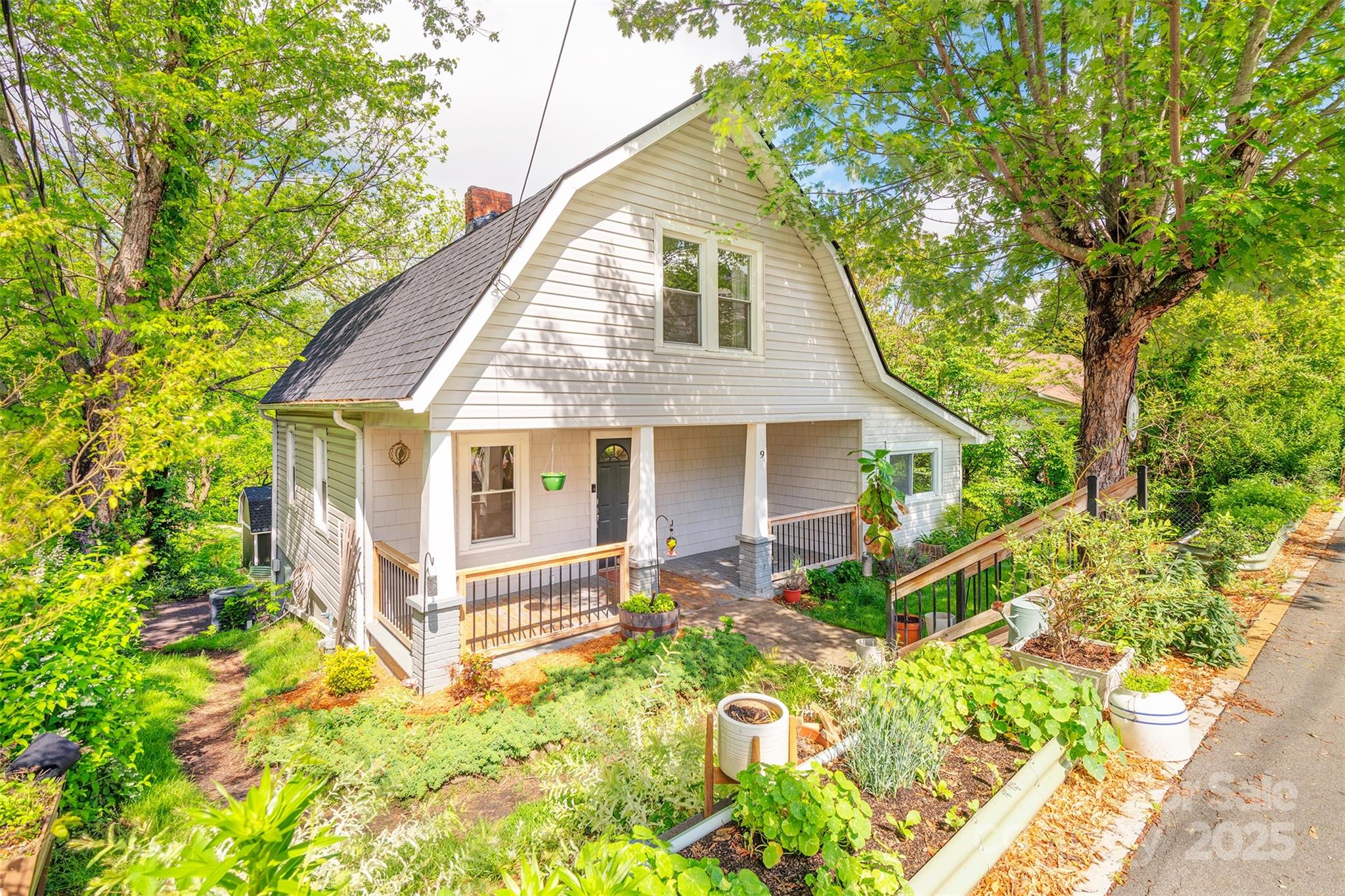 9 North Street Weaverville NC 28787