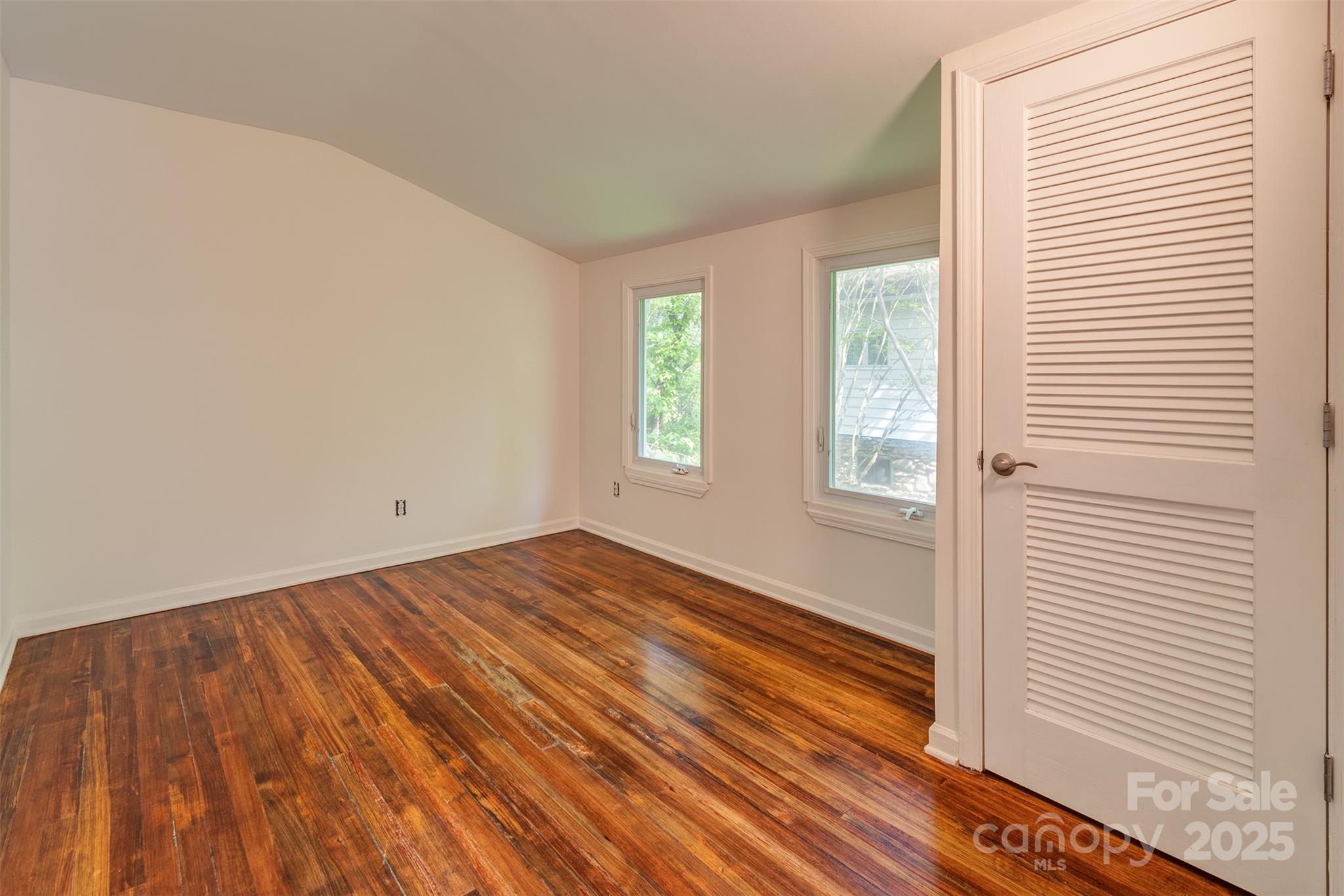 9 North Street Weaverville NC 28787