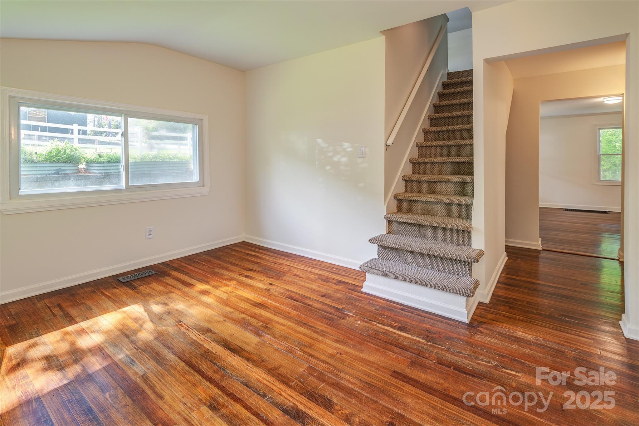 9 North Street Weaverville NC 28787