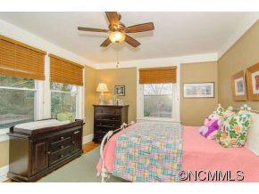 32 Buckingham Court Asheville NC 28803