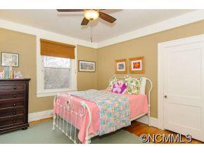 32 Buckingham Court Asheville NC 28803