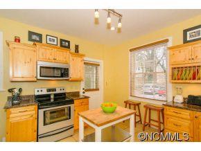 32 Buckingham Court Asheville NC 28803