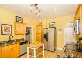 32 Buckingham Court Asheville NC 28803