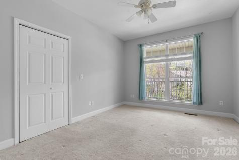 79 Mill Pond Way Hendersonville NC 28791