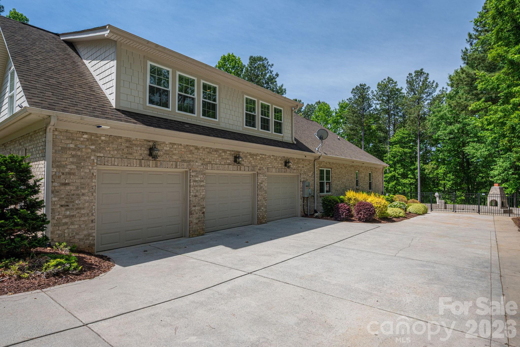 6627 Harbor Oaks Drive Denver NC 28037