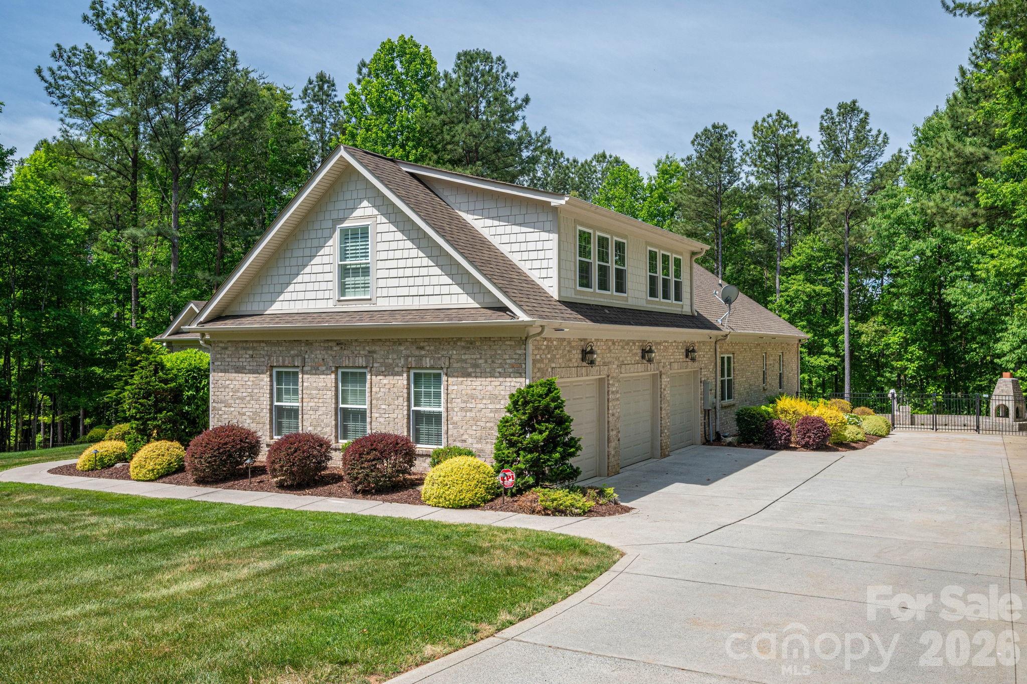 6627 Harbor Oaks Drive Denver NC 28037