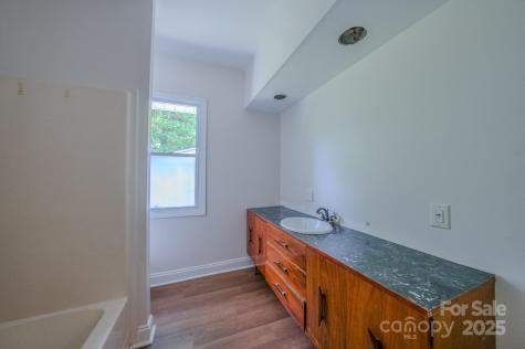156 State Street Asheville NC 28806