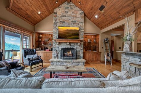 1226 Grouse Moor Drive Sugar Mountain NC 28604