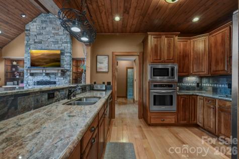 1226 Grouse Moor Drive Sugar Mountain NC 28604