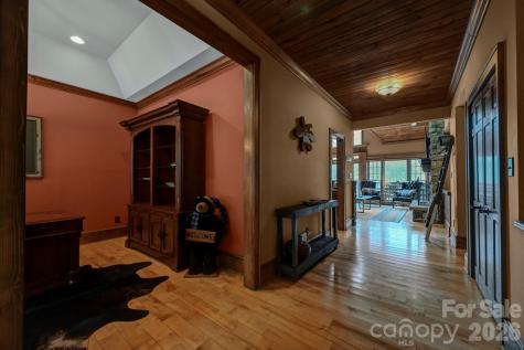 1226 Grouse Moor Drive Sugar Mountain NC 28604