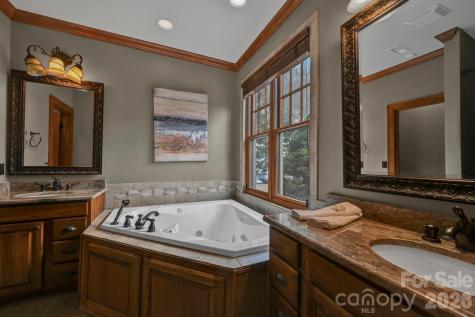 1226 Grouse Moor Drive Sugar Mountain NC 28604