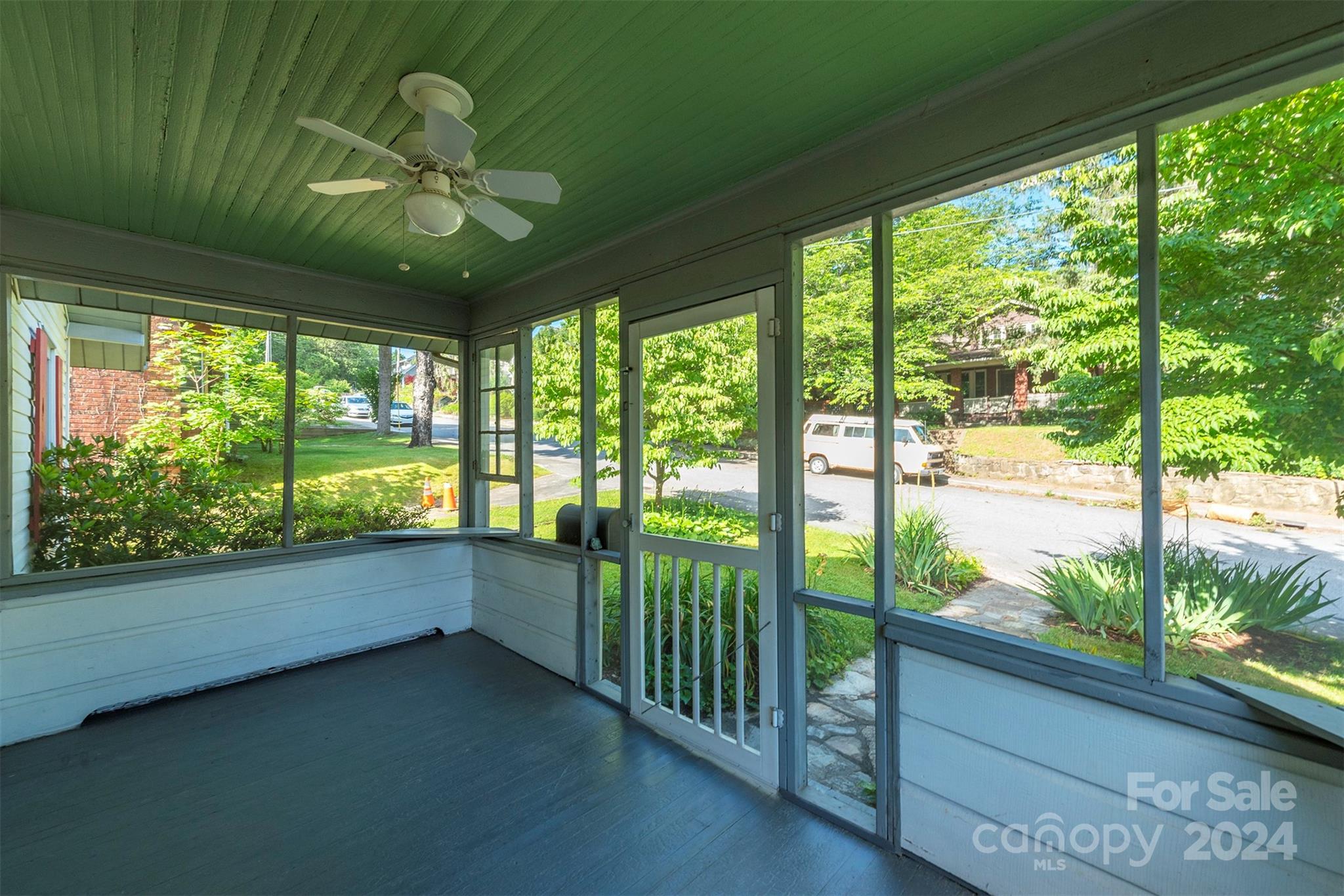 71 Austin Avenue Asheville NC 28801