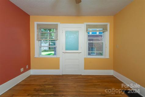 71 Austin Avenue Asheville NC 28801