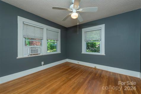 71 Austin Avenue Asheville NC 28801