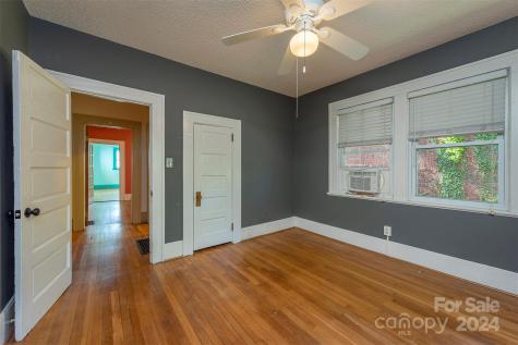 71 Austin Avenue Asheville NC 28801