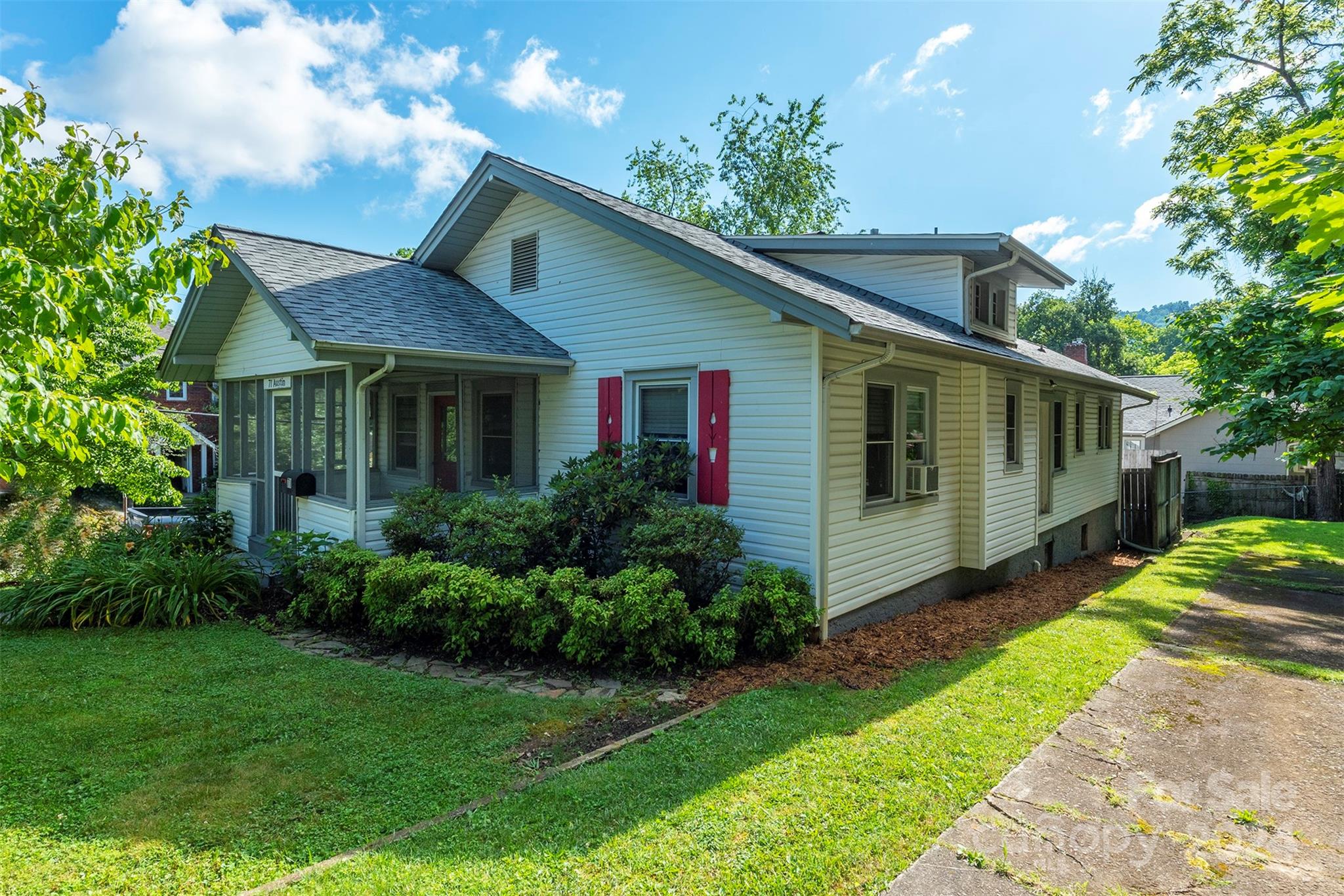 71 Austin Avenue Asheville NC 28801