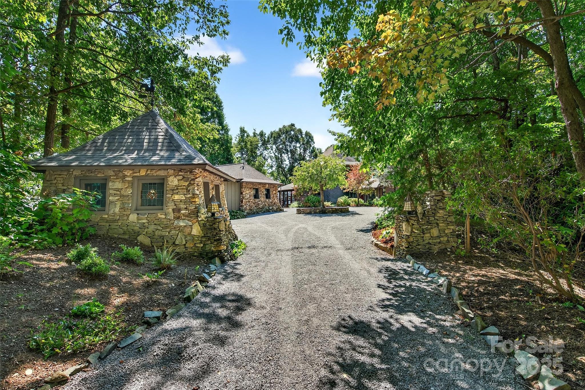 789 Mckenzie Way S Old Fort NC 28762