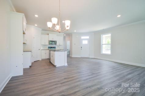 362 Creekview Road Hendersonville NC 28792