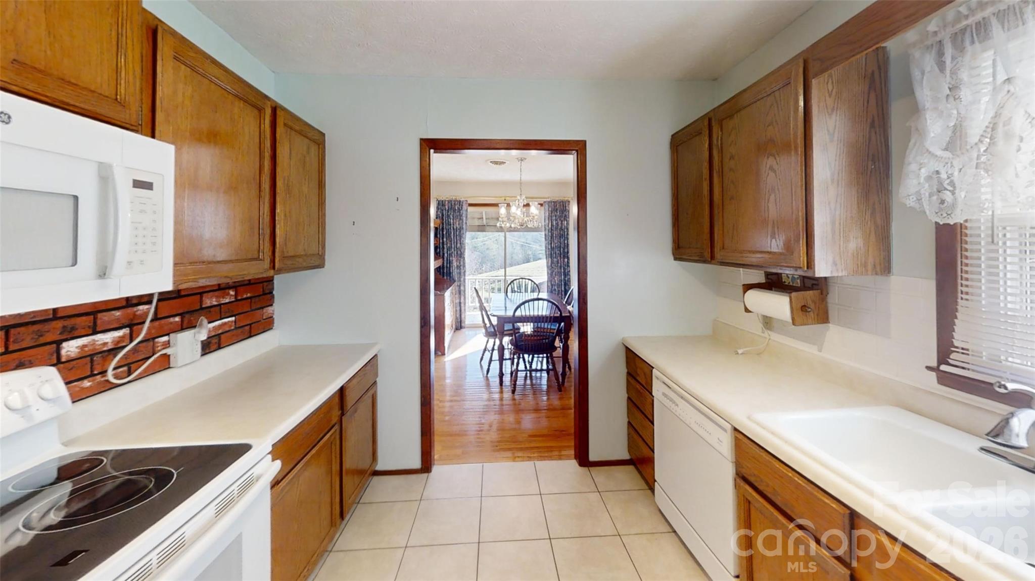 707 Lickskillet Road Burnsville NC 28714