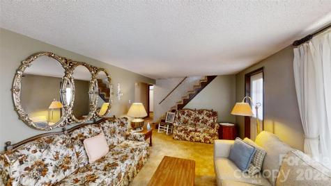 707 Lickskillet Road Burnsville NC 28714