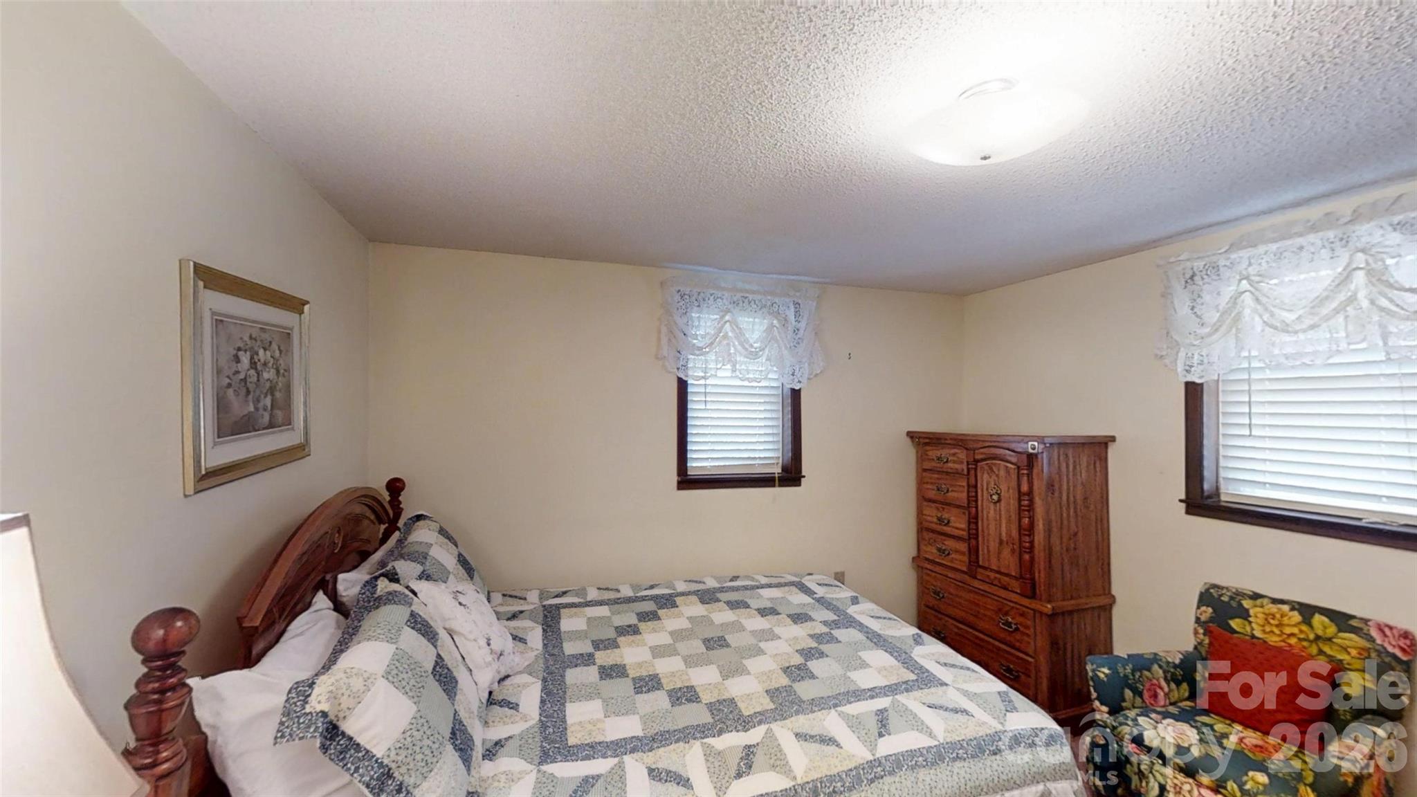 707 Lickskillet Road Burnsville NC 28714