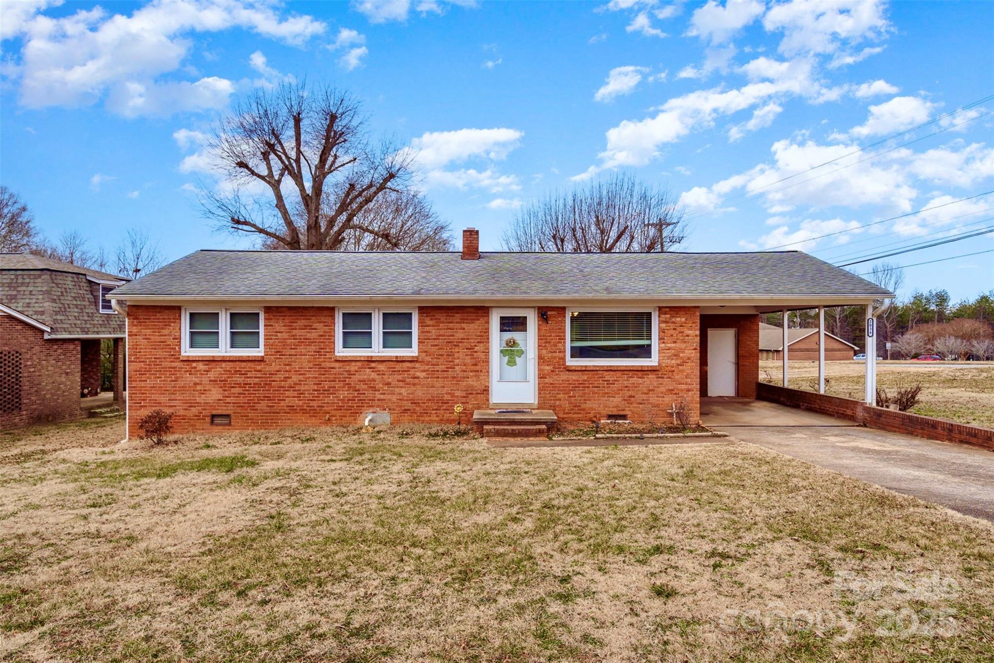 2038 N Deal Avenue Newton NC 28658